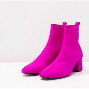 Topshop Buttercup hot pink sock booties size 40